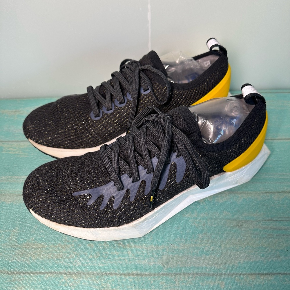 Allbirds women Tree Flyer Silver Fern Shoes Black Yellow Blizzard size: 9